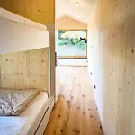 Semesterbostad Klingerei - Tiny House Wiese - Your Austrian Seewalchen
